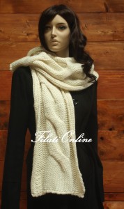 SC02 sciarpa treccione misto lana color panna misura 27x188cm e pesa 135gr costo 23€